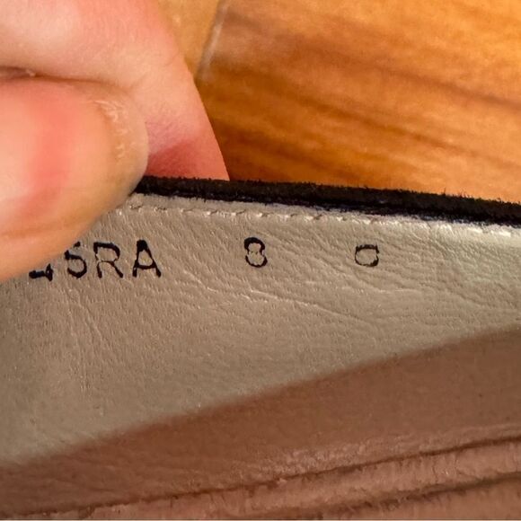 SALVATORE FERRAGAMO Black Suede  and Leather Square Toe Heels Pumps Sz 8 - Picture 10 of 10